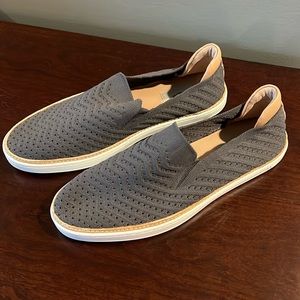 Ugg Sammy Women’s Chevron Knit Sneakers Slip Ons 9.5 Charcoal